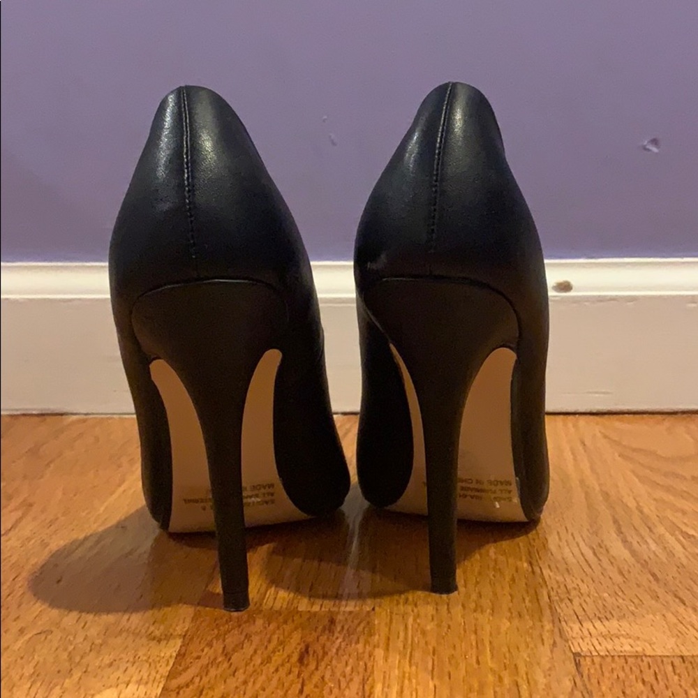 Heels - Picture 2 of 3